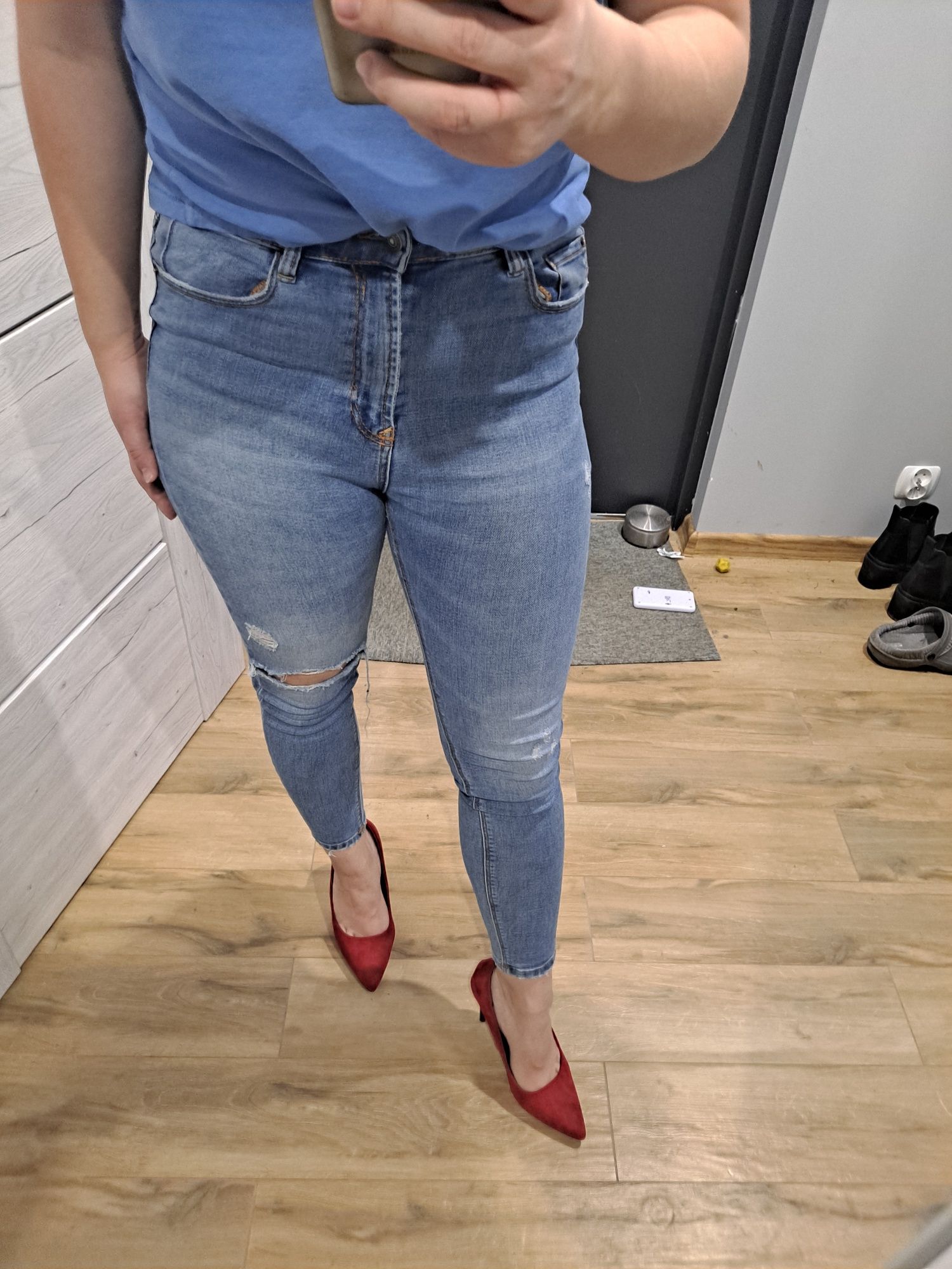 Spodnie jeans Stradivarius 38 wysoki stan przetarcia dziury