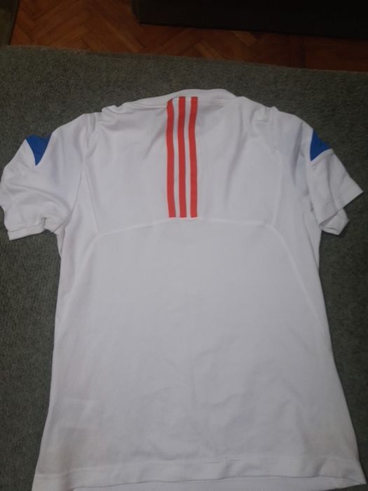 Футболка спортивна