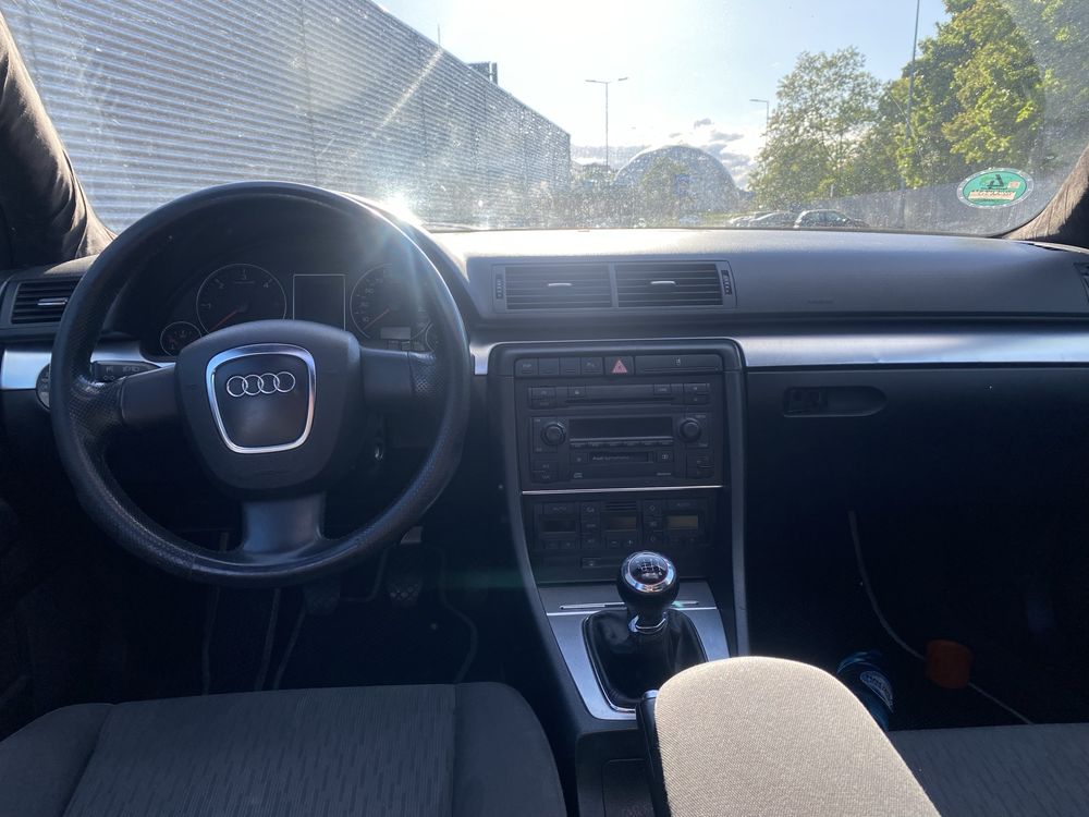 Audi a4 b7 s-line 18cali kola