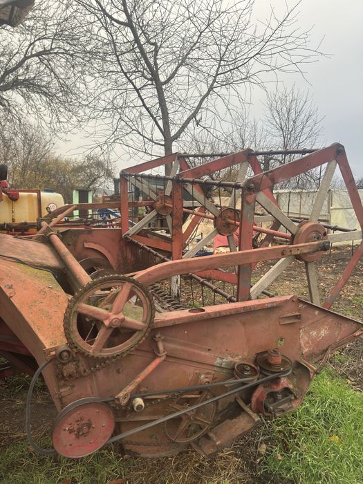 Комбайн T600S з жаткою