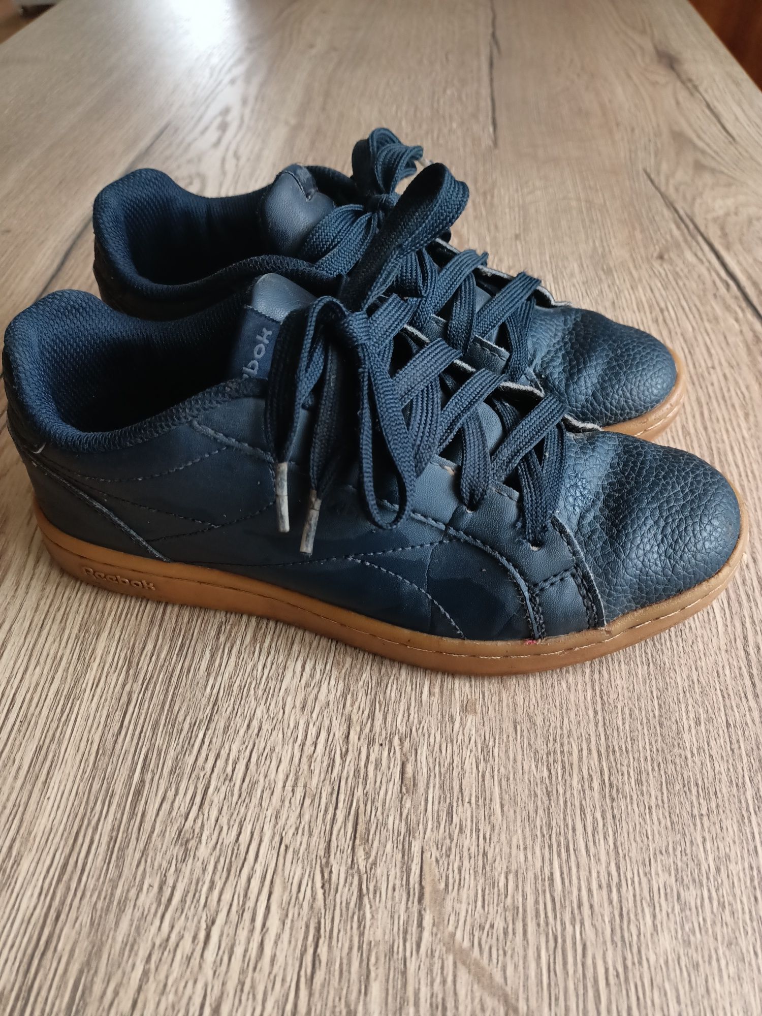 Buty Reebok chłopięce 36 granatowe skórzane