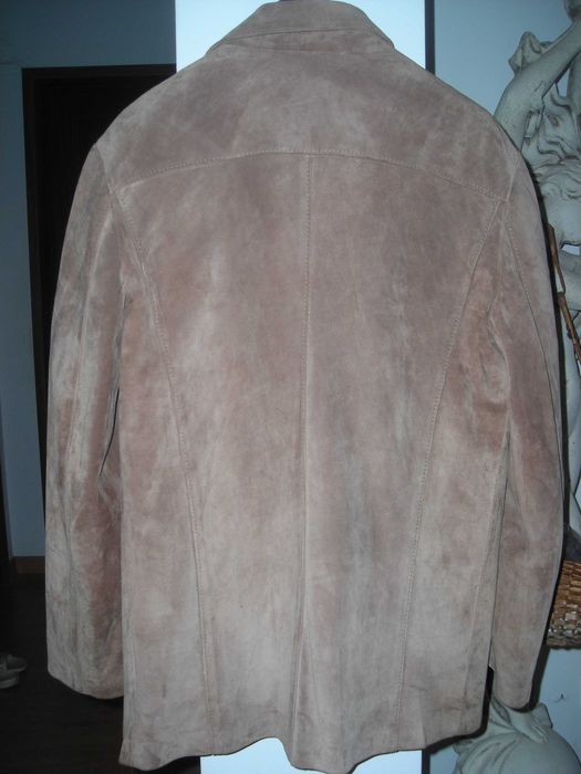 Casaco em pele genuína (marca Vinicius)