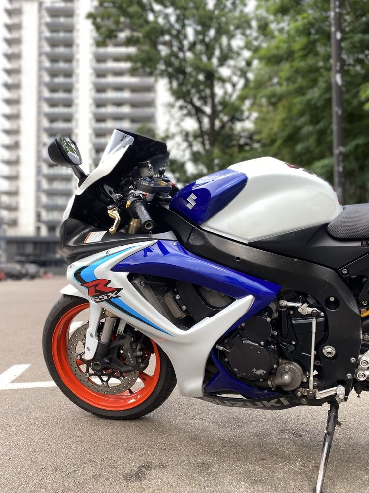 Продам Suzuki gsxr 600 k7