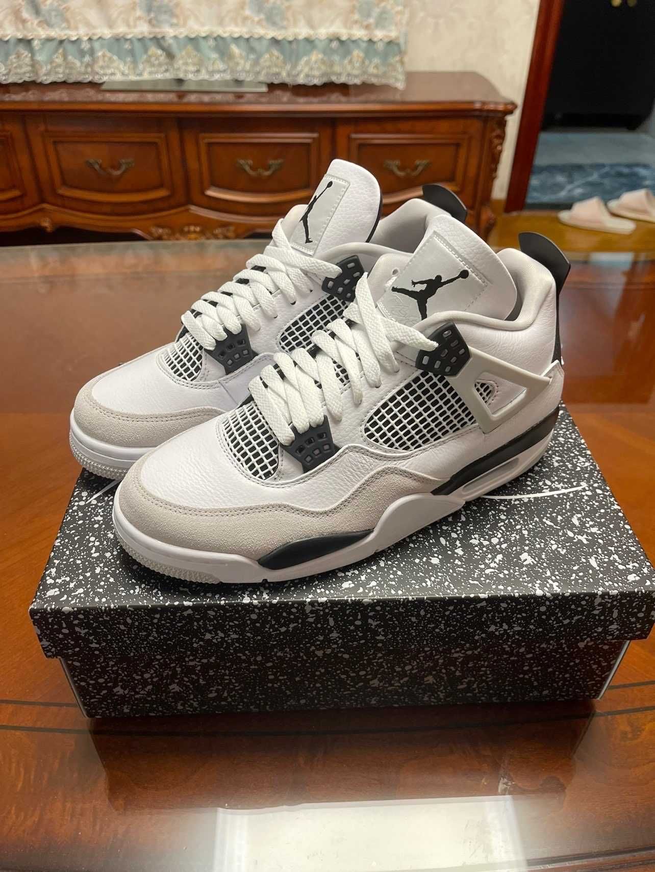 Nowe buty Nike_Jordan4_Retro_Military_Black_Moda R.38