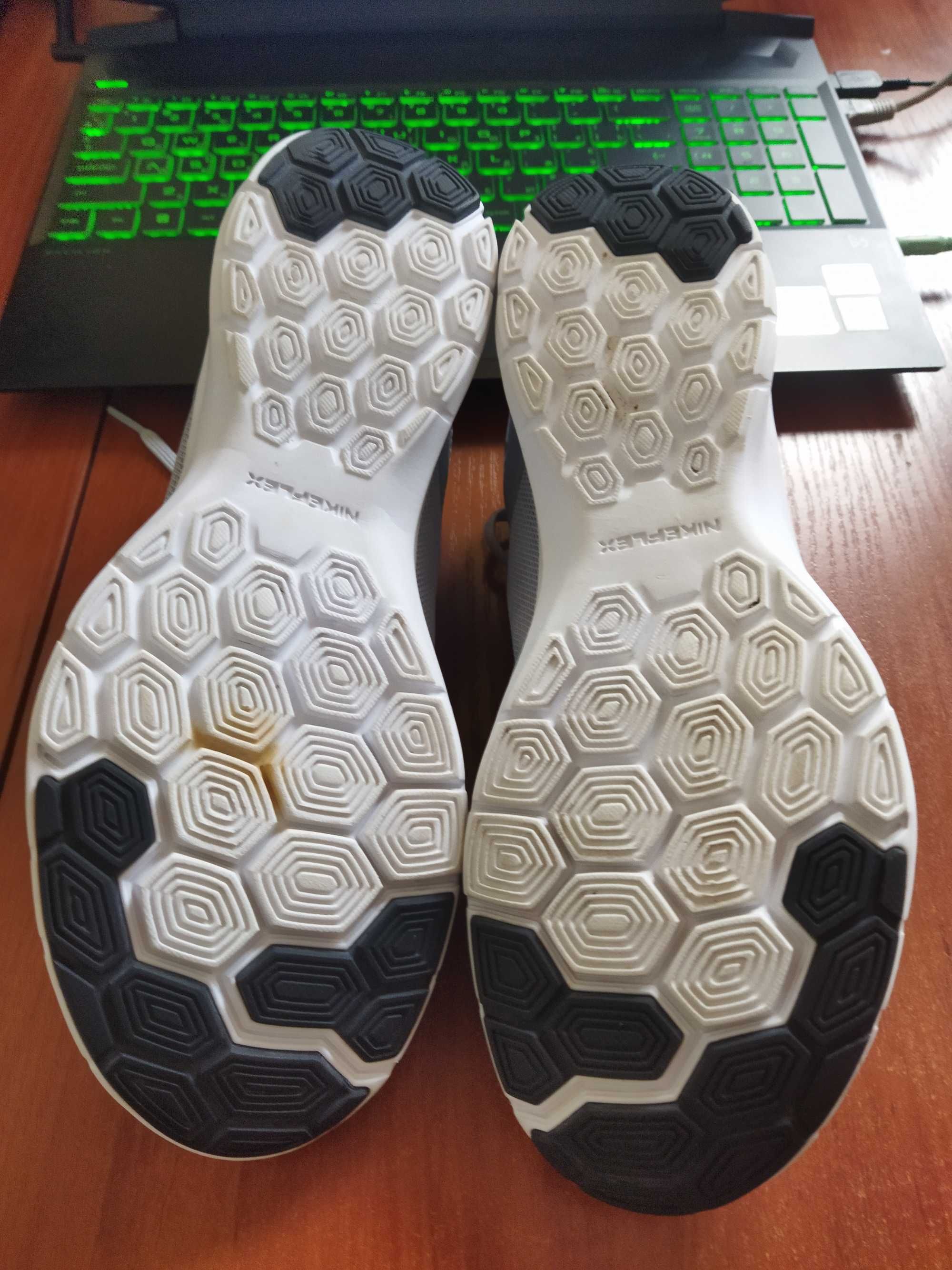 Кросівки Nike FLEX TRAINER