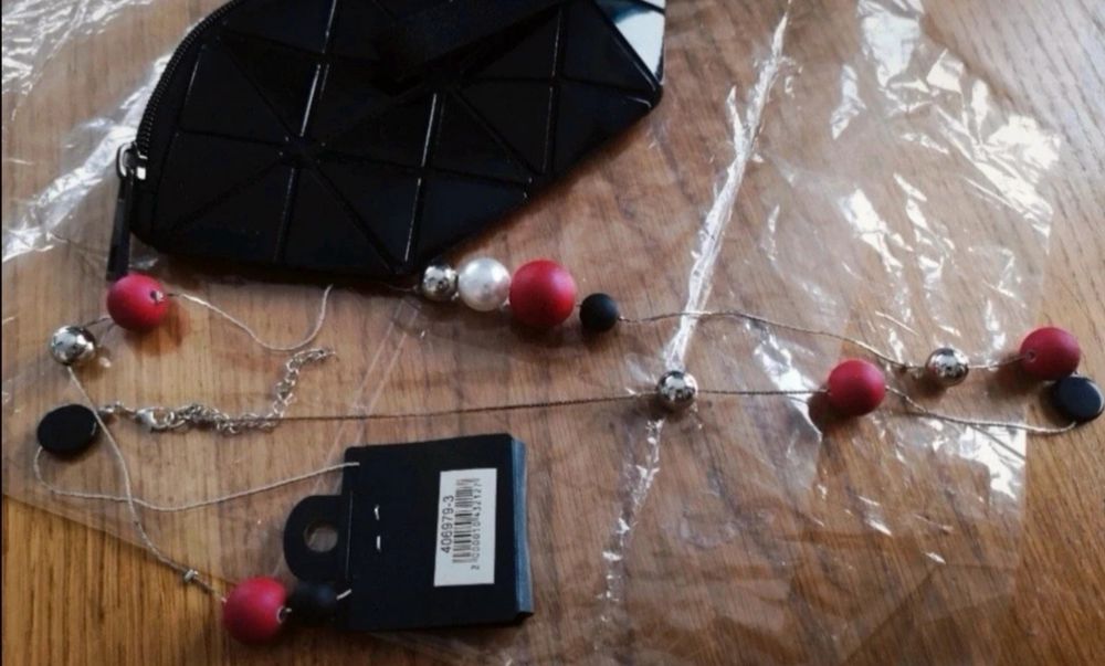 Wisior damski elegancki naszyjnik srebrny czerwony czarny elegancki