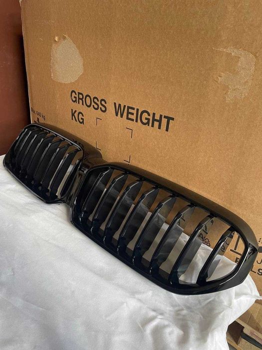 BMW G30 G31 LIFT LCI grill, atrapa, nerki przód SHADOWLINE kamera