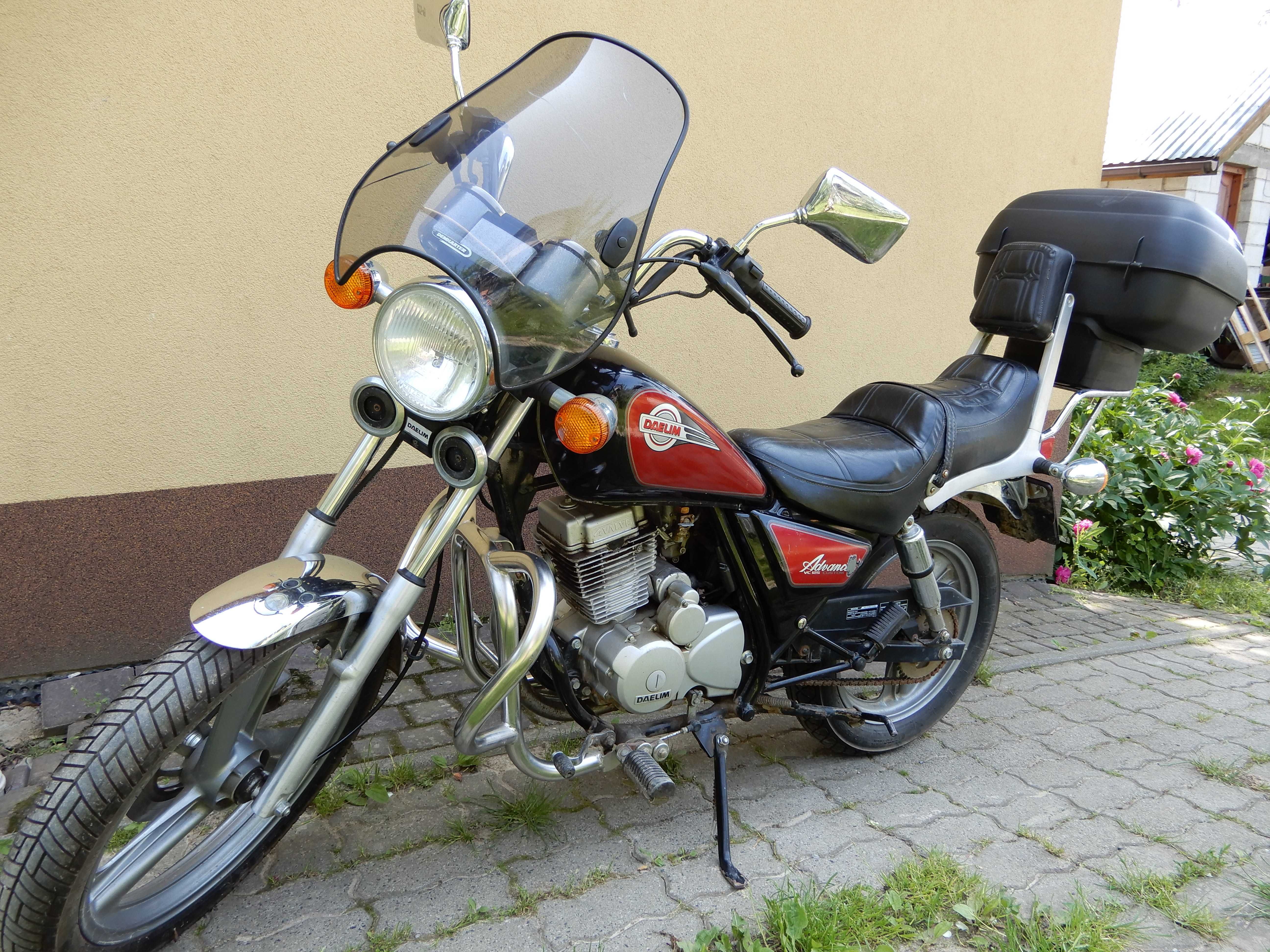 Motocykl Daelim VC 125 Custom (5200)km 96r