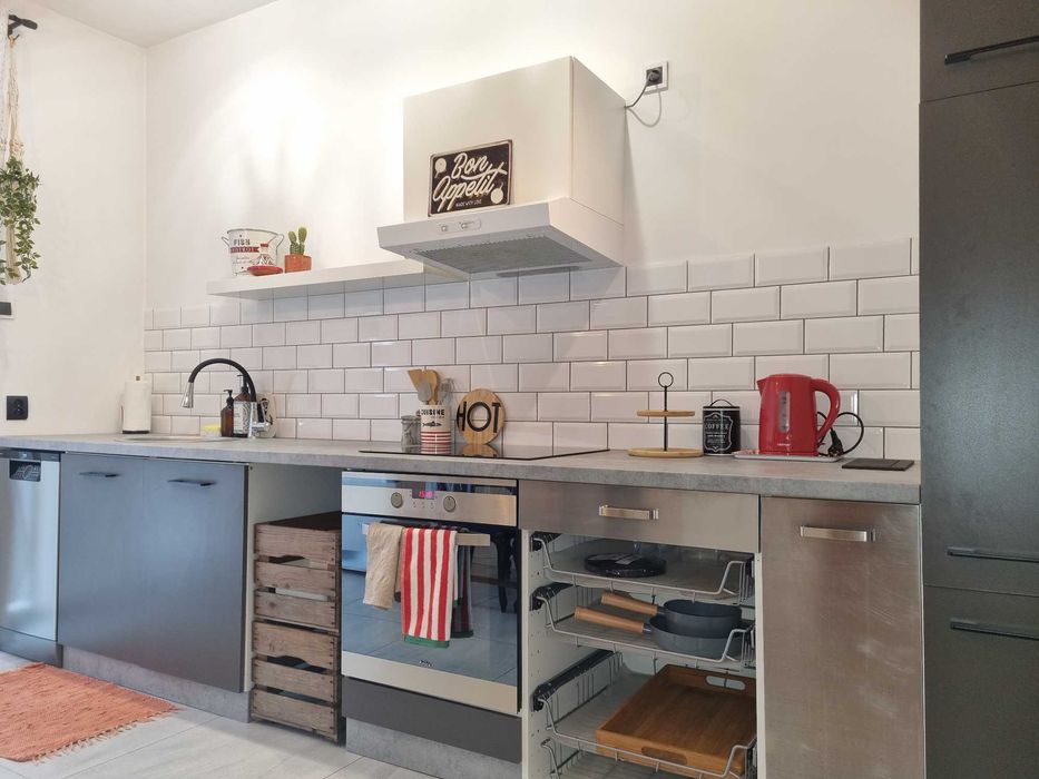 w pełni wyposażone 2-pok mieszkanie w domu jednorodzinnym z parkingiem