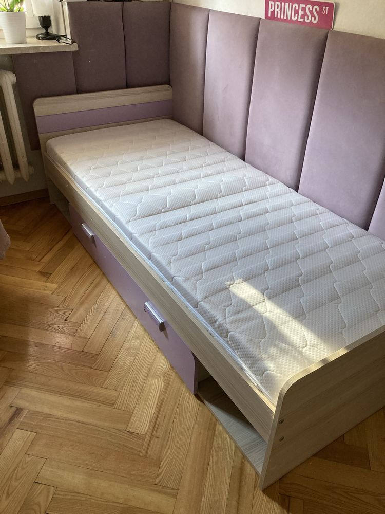 Lóżko młodzieżowe