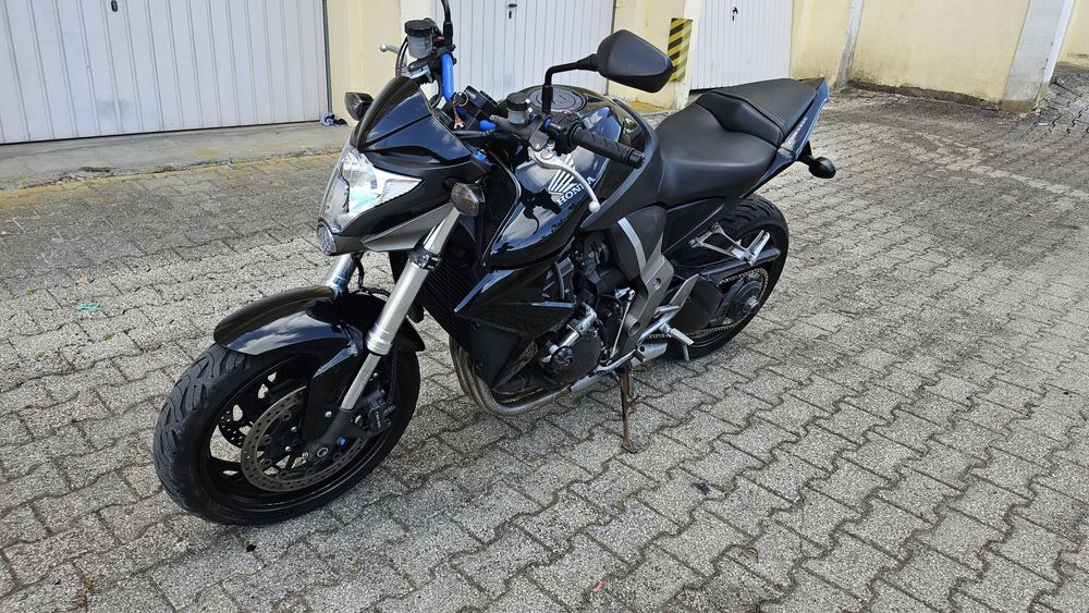 Honda cb 1000R impecável