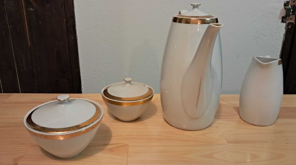 Serwis obiadowy z  la 60-tych na 12 osób