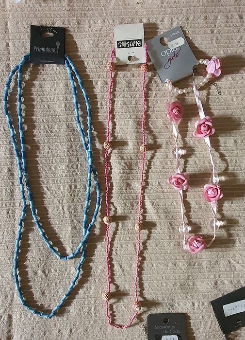 Colares novos, vários modelos