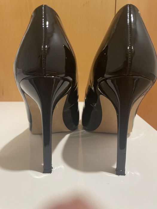 Stilettos guess usados uma vez