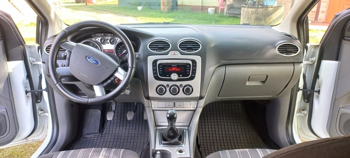 Sprzedam Ford Focus Mk2 1.8 benzyna coupe