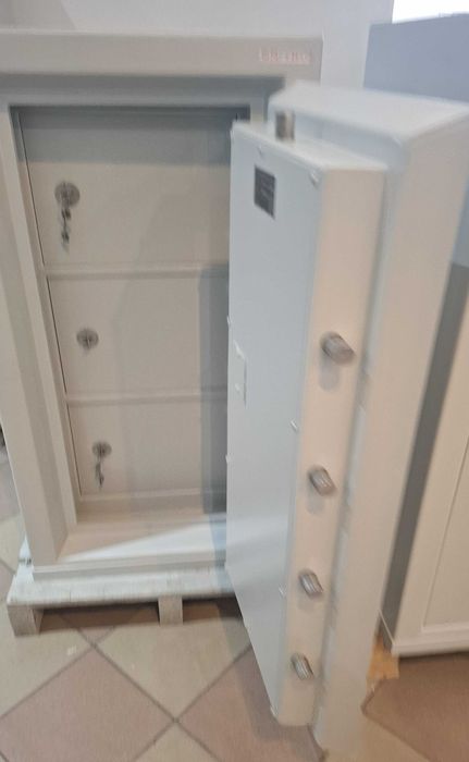 Sejf kasa pancerna Szybas, II klasa odporności na włamanie, 300 kg
