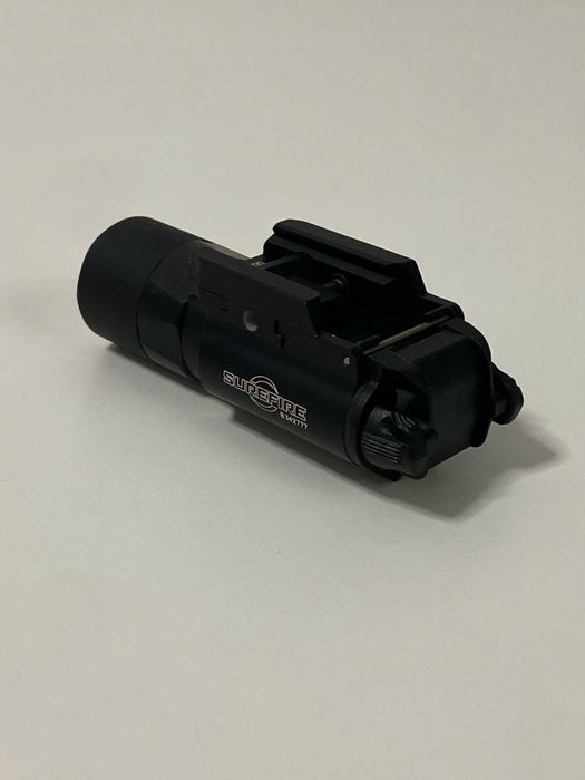 Latarka Surefire X300T-B  Oryginalna