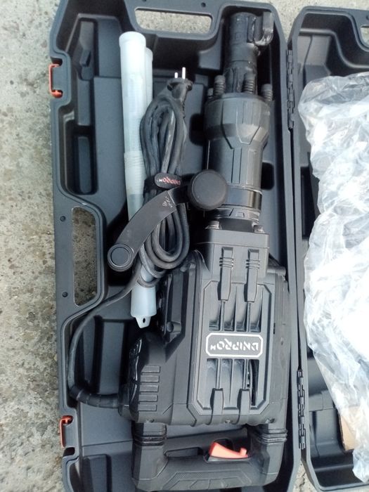 Послуги відбійного молотка.