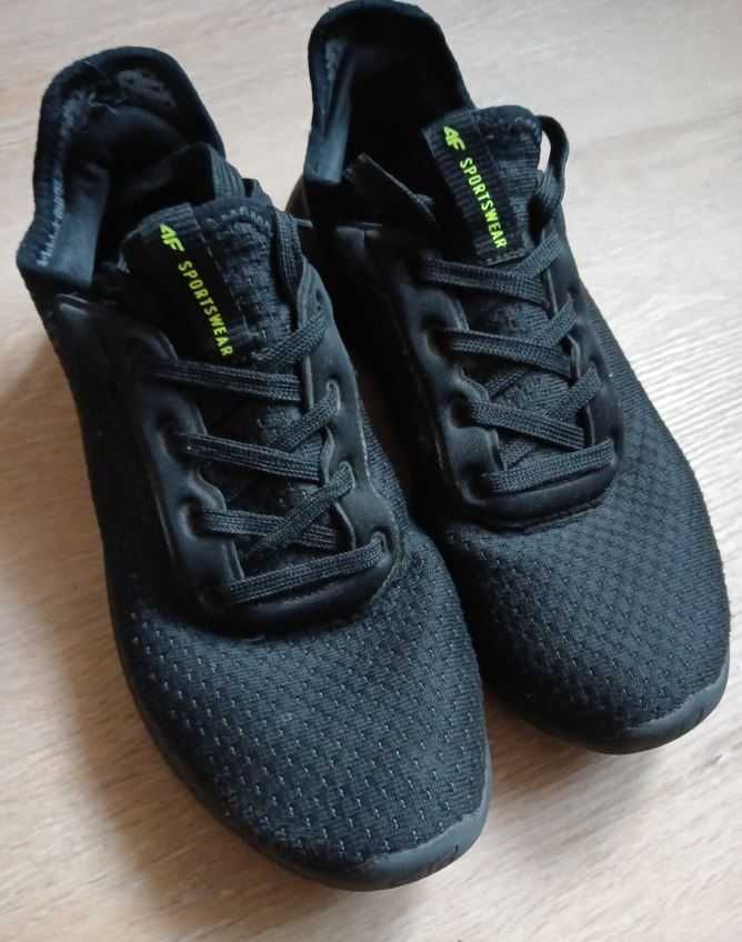 Buty 4F czarne rozmiar 38 lato sneakersy