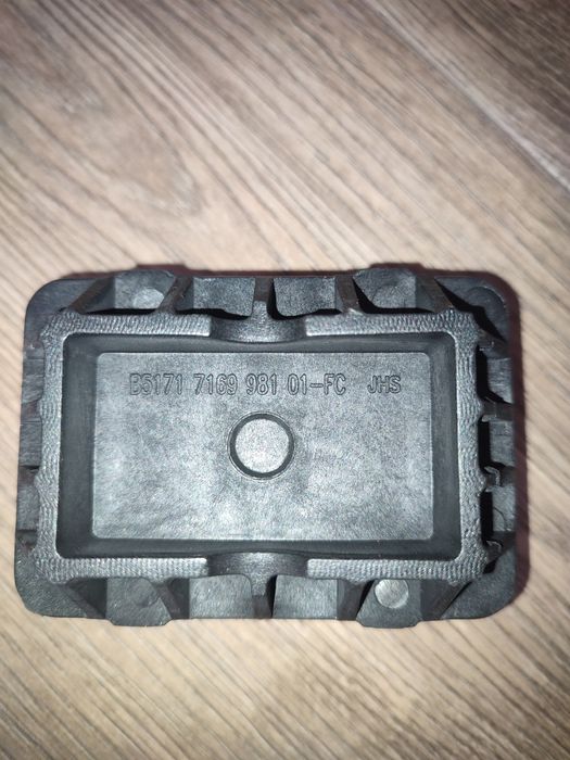 Патрубок турбіни БМВ ,BMW двигун n20 b20, номер 13717605638