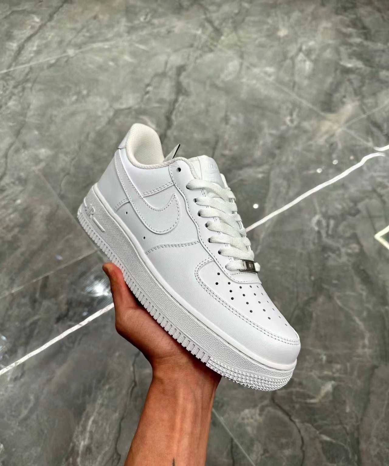 Nike Air Force 1 '07 White 39