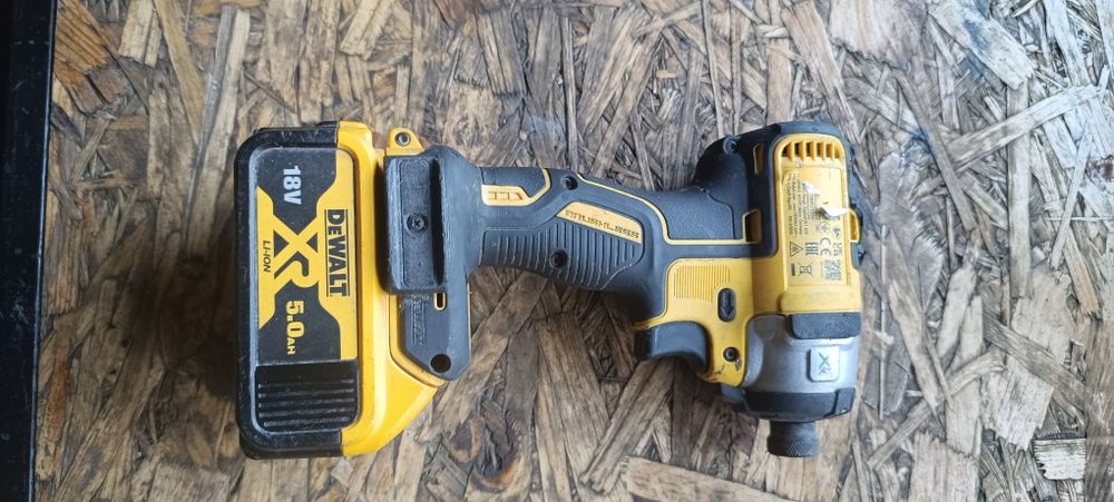 Zakretarka DeWalt dcf 887 Aku 5ah