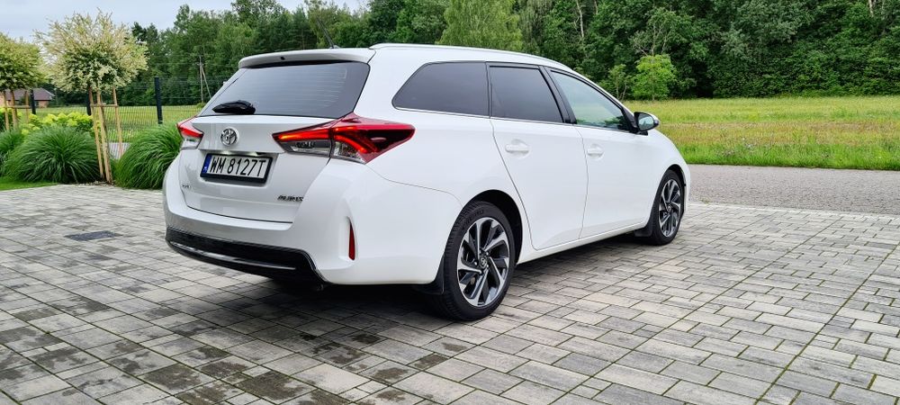 Bardzo zadbana Polski Salon Toyota Auris Kombi 1.4 D4d Touring Sports