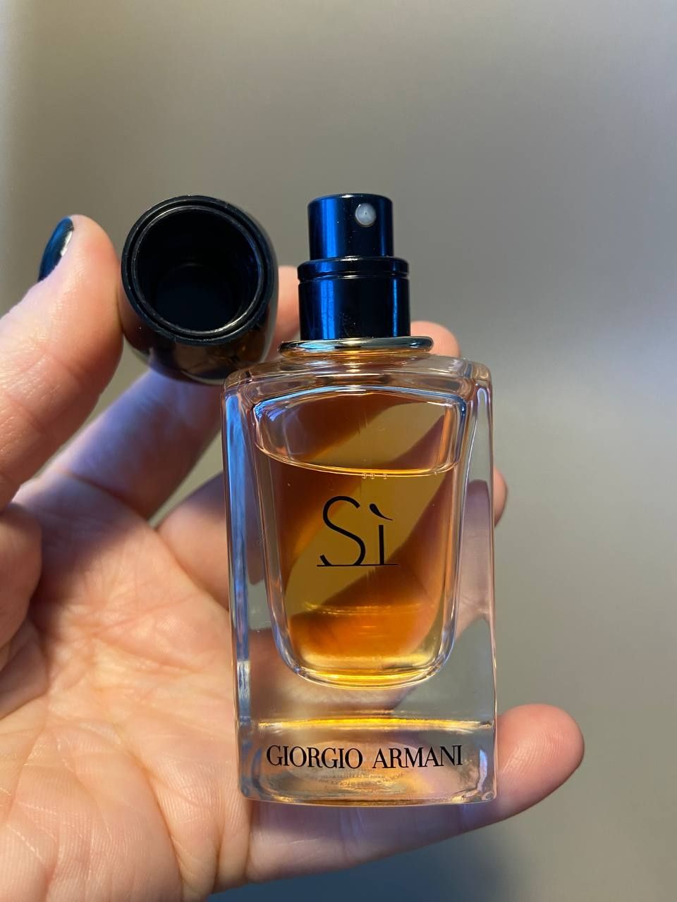 Giorgio Armani жіночій