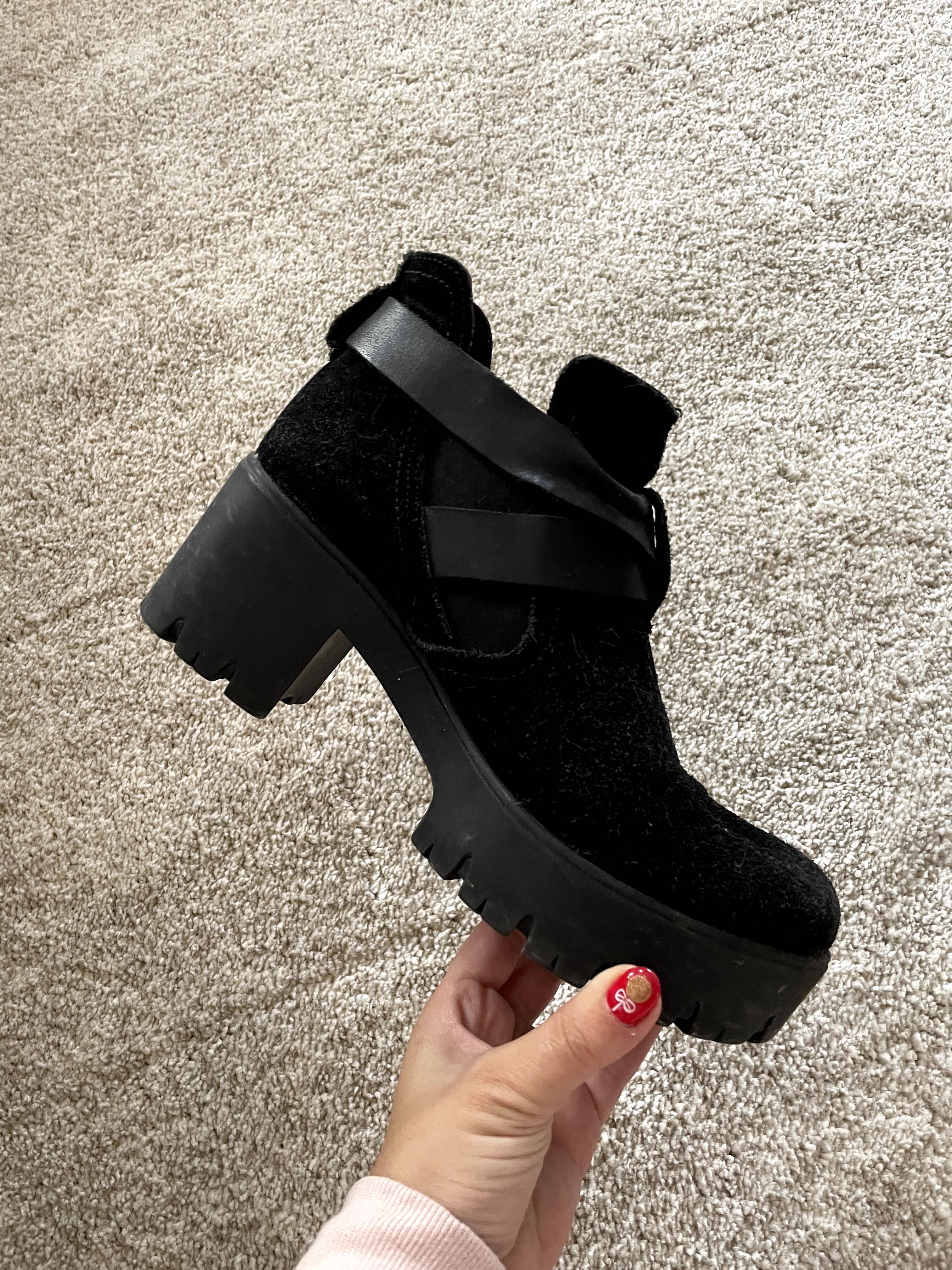 Botas pretas da Seaside