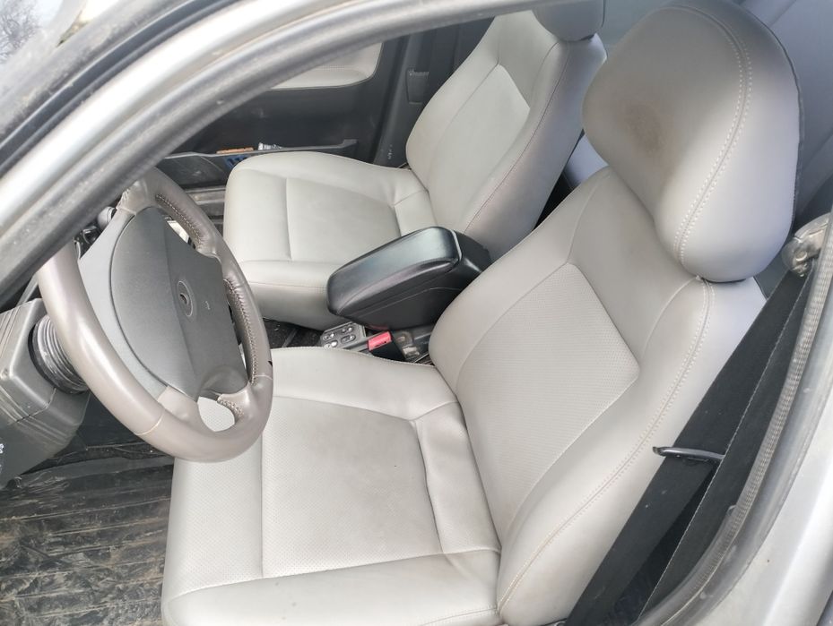 Салон ваз 2110,2111,2112 перетягнутий дермантином