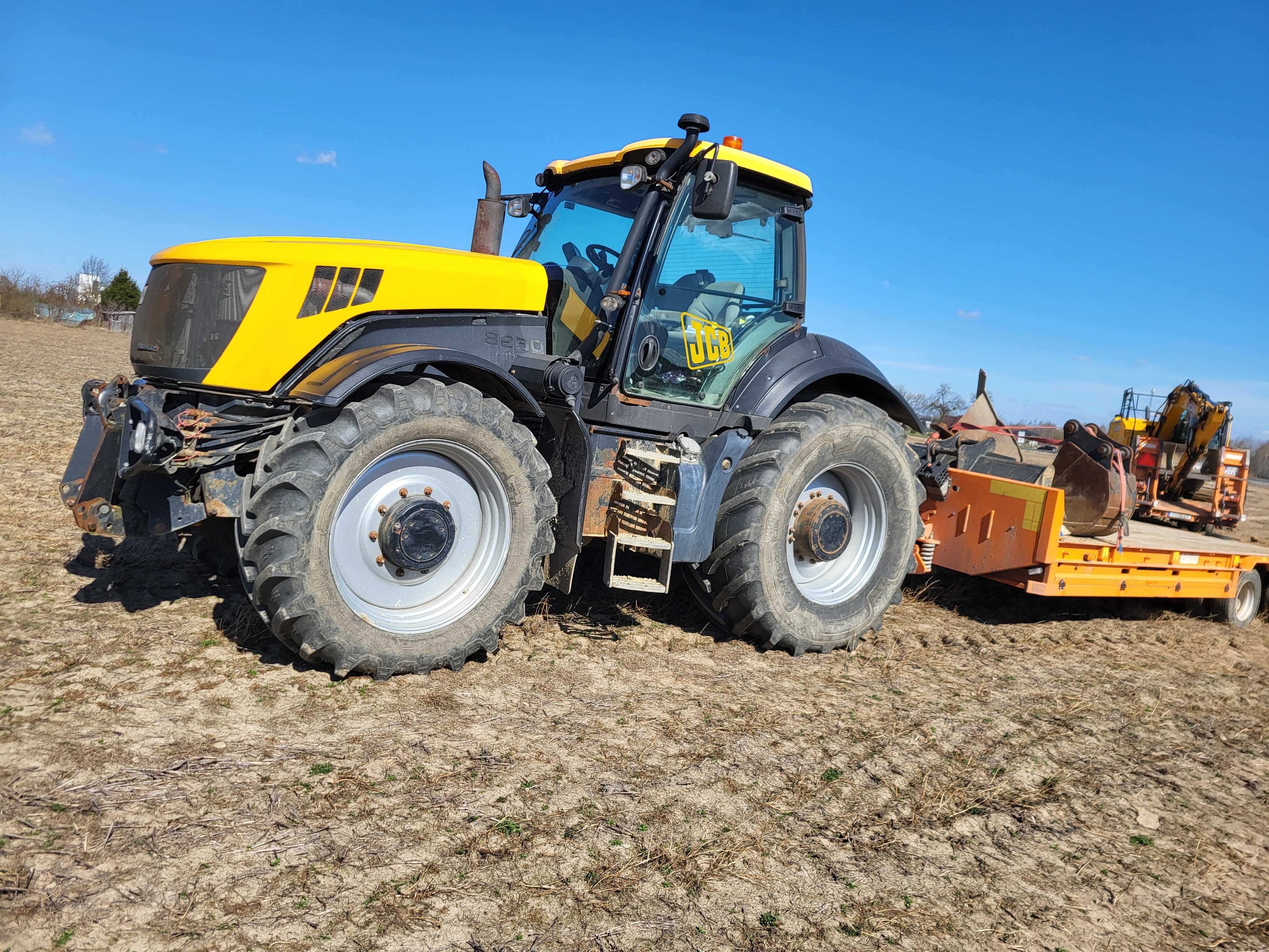 JCB Fastrac 8250