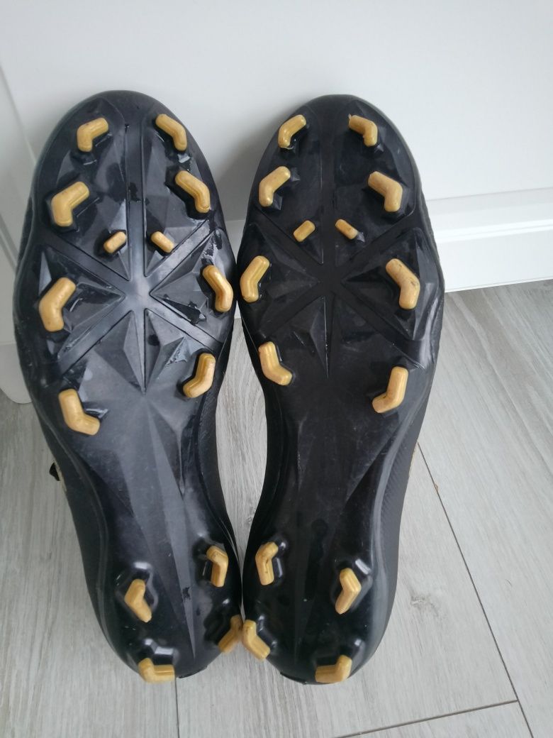 Nike Phantom Venom Academy FG buty piłkarskie korki roz. 44,5