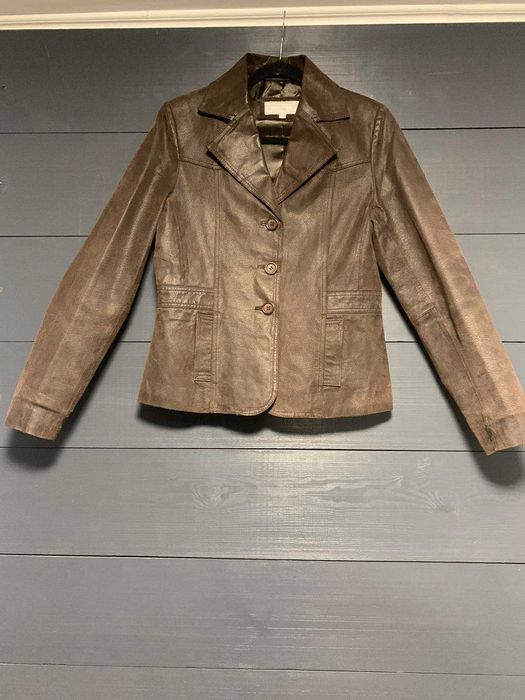 Шкіряний піджак насиченого коричневого кольору