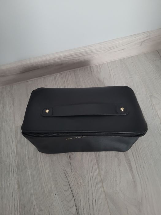 Kosmetyczka Rose of no man's land NOWA