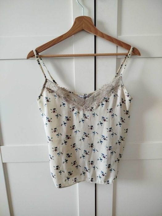 Bluzka top na ramiączkach z koronką w kwiaty floral M Pull&Bear