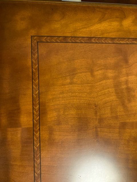 Mesa de jantar tipo holandesa, de cerejeira