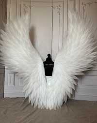 Великі білі крила ангела/Большие белые крылья ангела