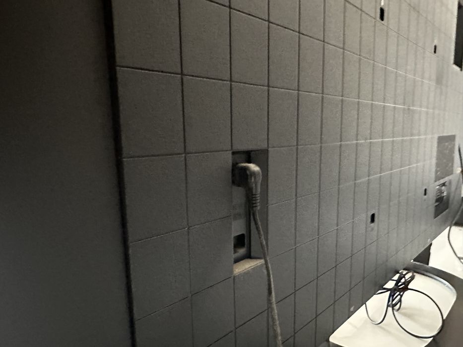 Sony Bravia 65” 4K – Como Nova!