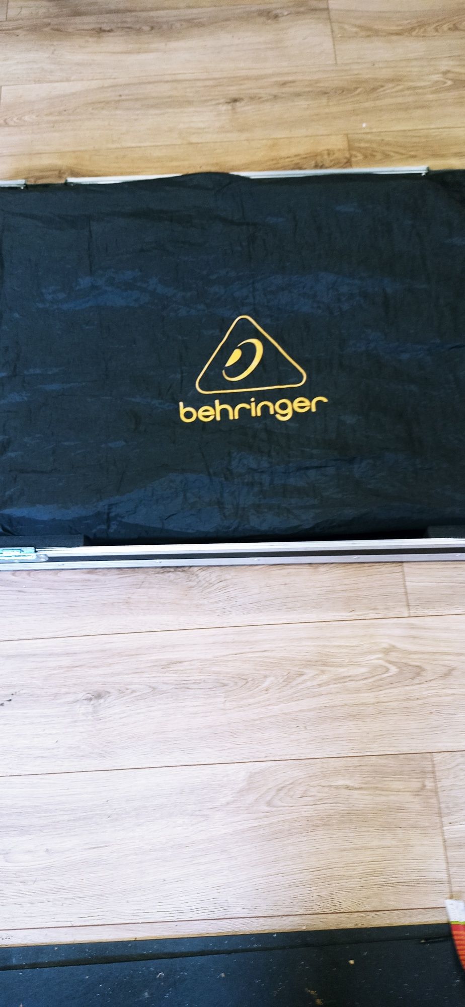 Behringer X32 full + case