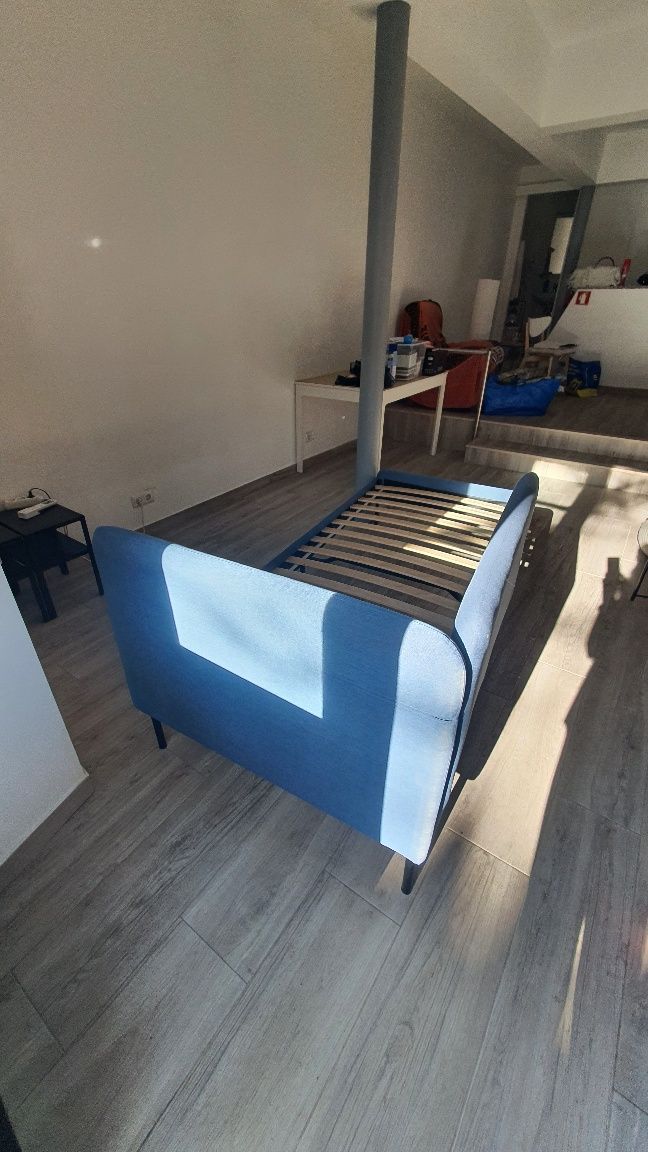 Cama BLAKULLEN com colchão VALEVAG