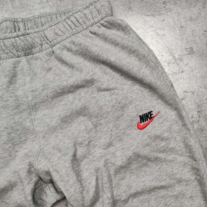 MĘSKIE Spodnie Dresy Sportowe Bawełna Haft Logo Nike Casual Szare Gym