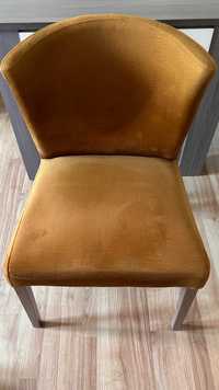 Krzesła na sprzedaż