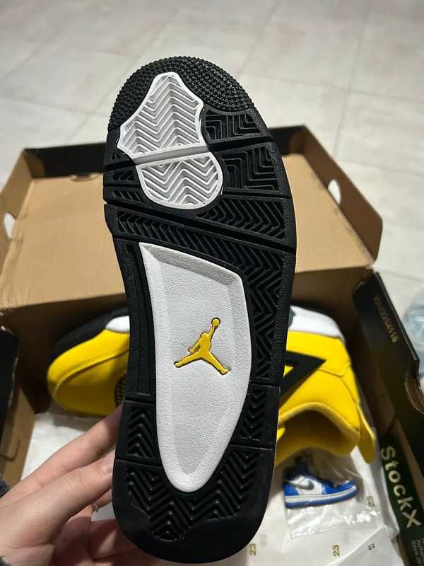 Nike Jordan 4 retro Lightning  39