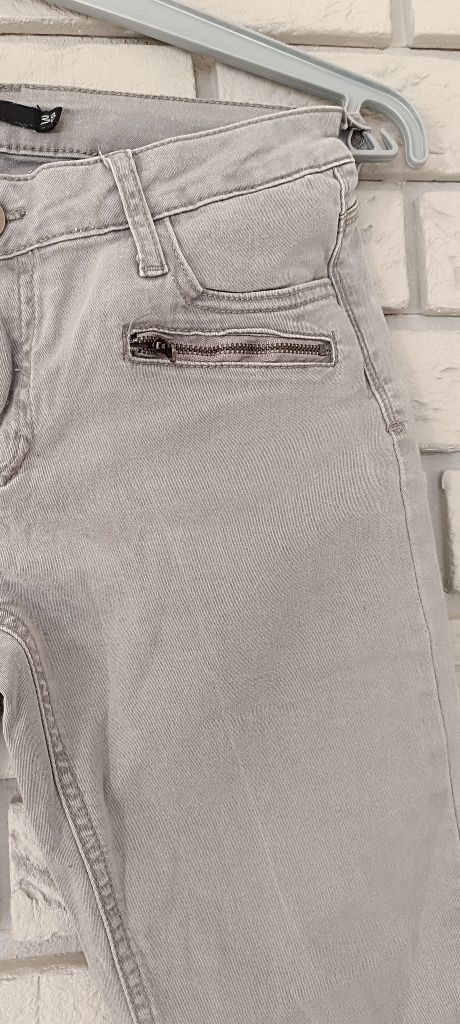 Spodnie jeansy Sinsay
