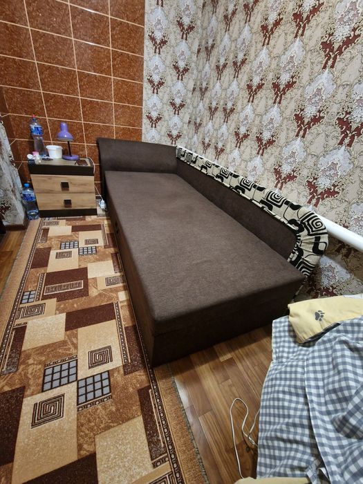 Продам Тахту в хорошем состоянии