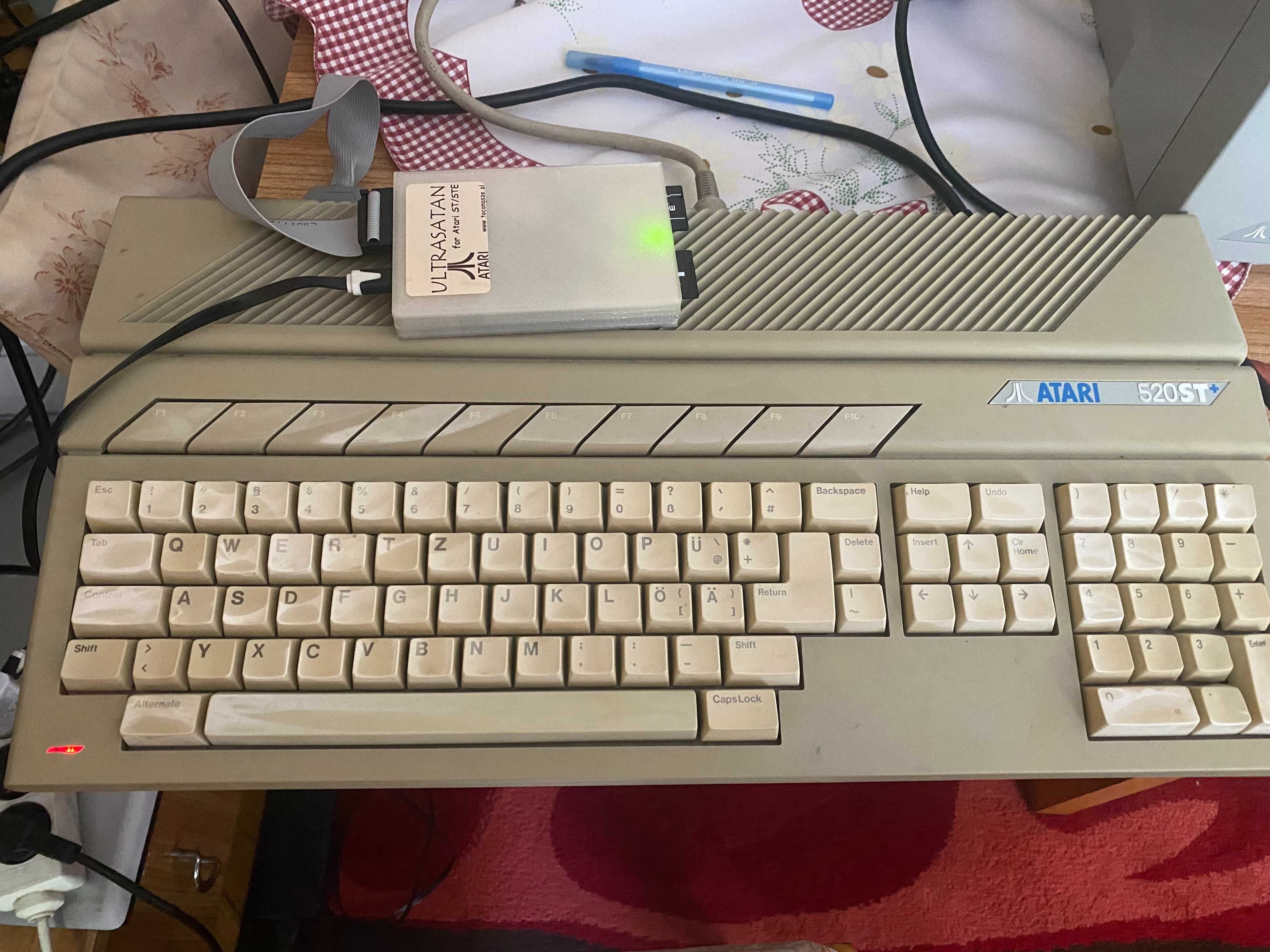 Zestaw Atari 520 ST + monitor + emulator Dysku twardego + myszka
