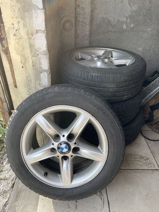 Диски BMW обутые,разнопарные 16 диаметра