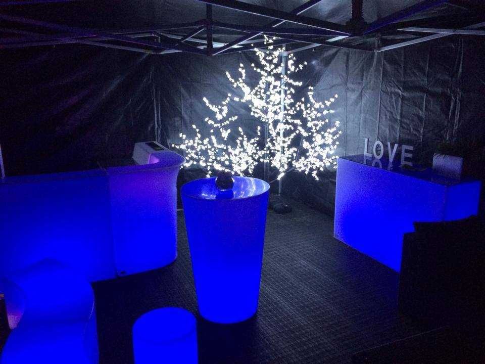 Mobiliario led bares e mesas com luz