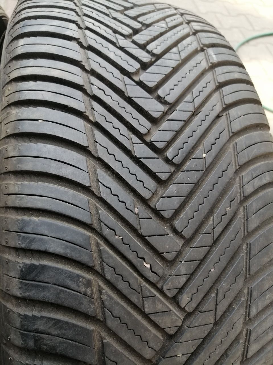 225/45R17 94W Hankook Kinergy 4S2