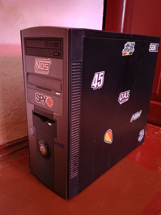 Продам великий корпус до пк з cd-rom